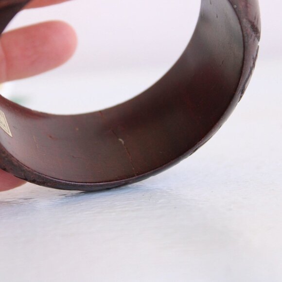 Vintage Bangle Bracelet, Brown Wood Carved Stacking Bracelet, Made in India Boho - Picture 5 of 10